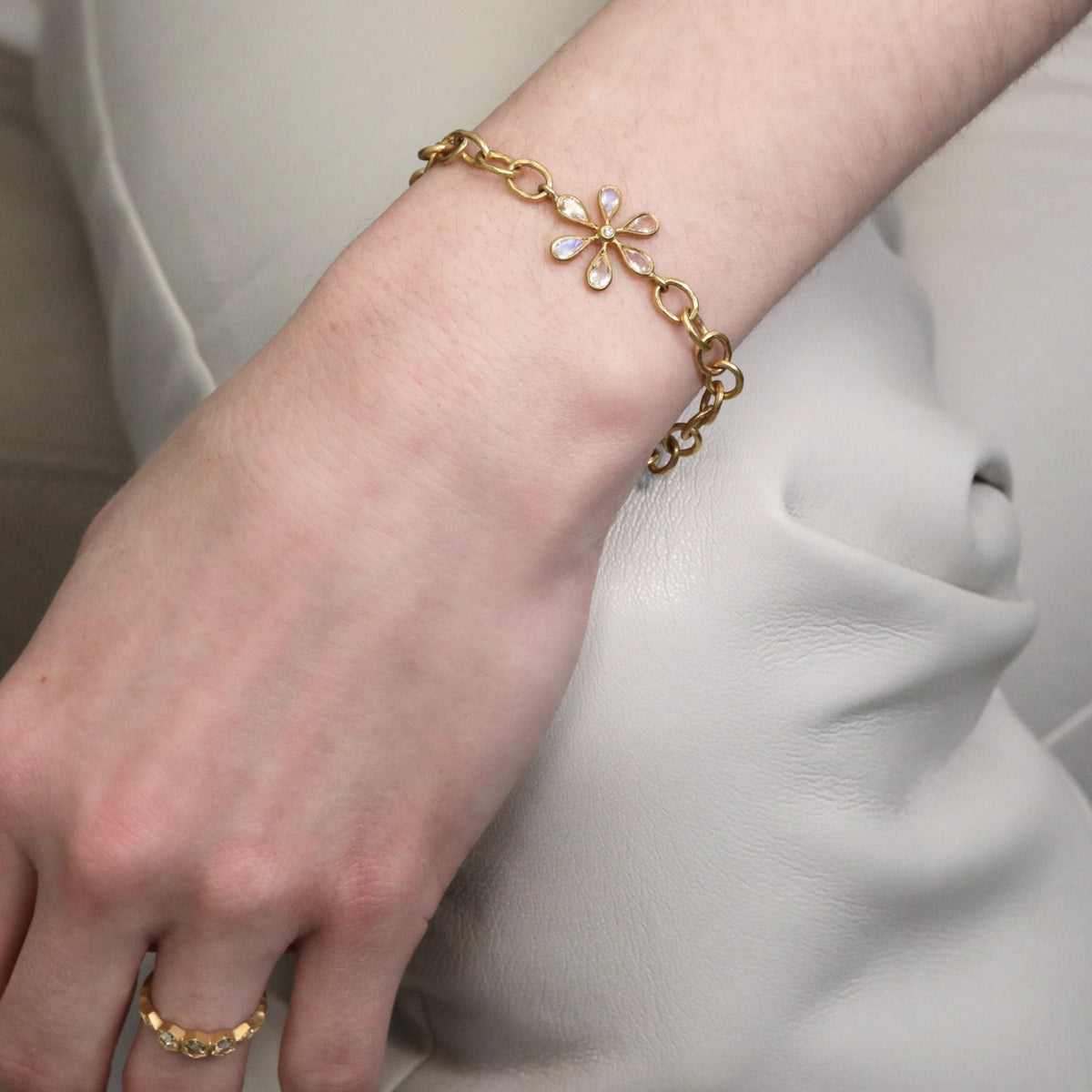 22K Hammered Oval Link Bracelet with Moonstone Flower Centerpiece - Peridot Fine Jewelry - Cathy Waterman