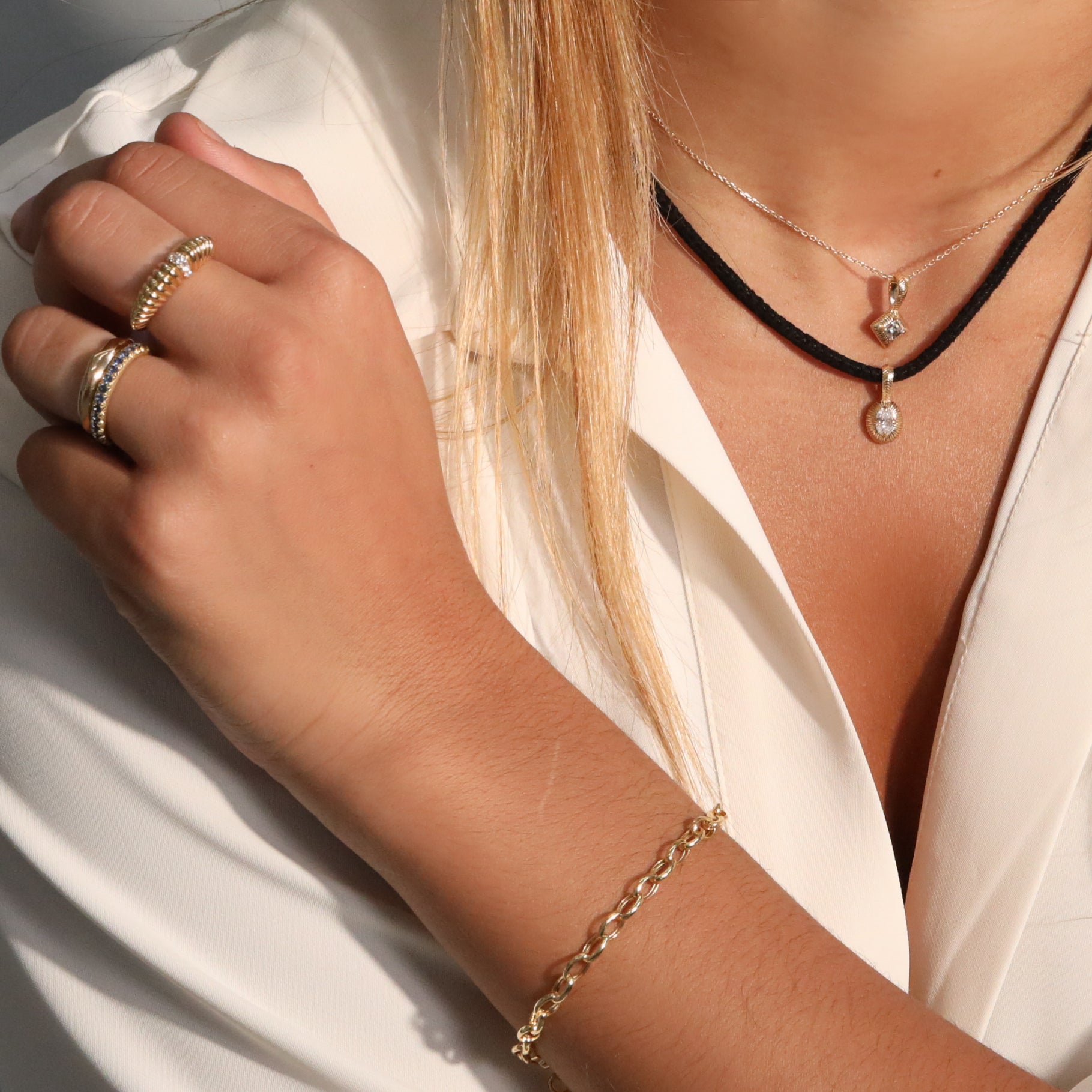 10K "Flora" Oval Link Bracelet