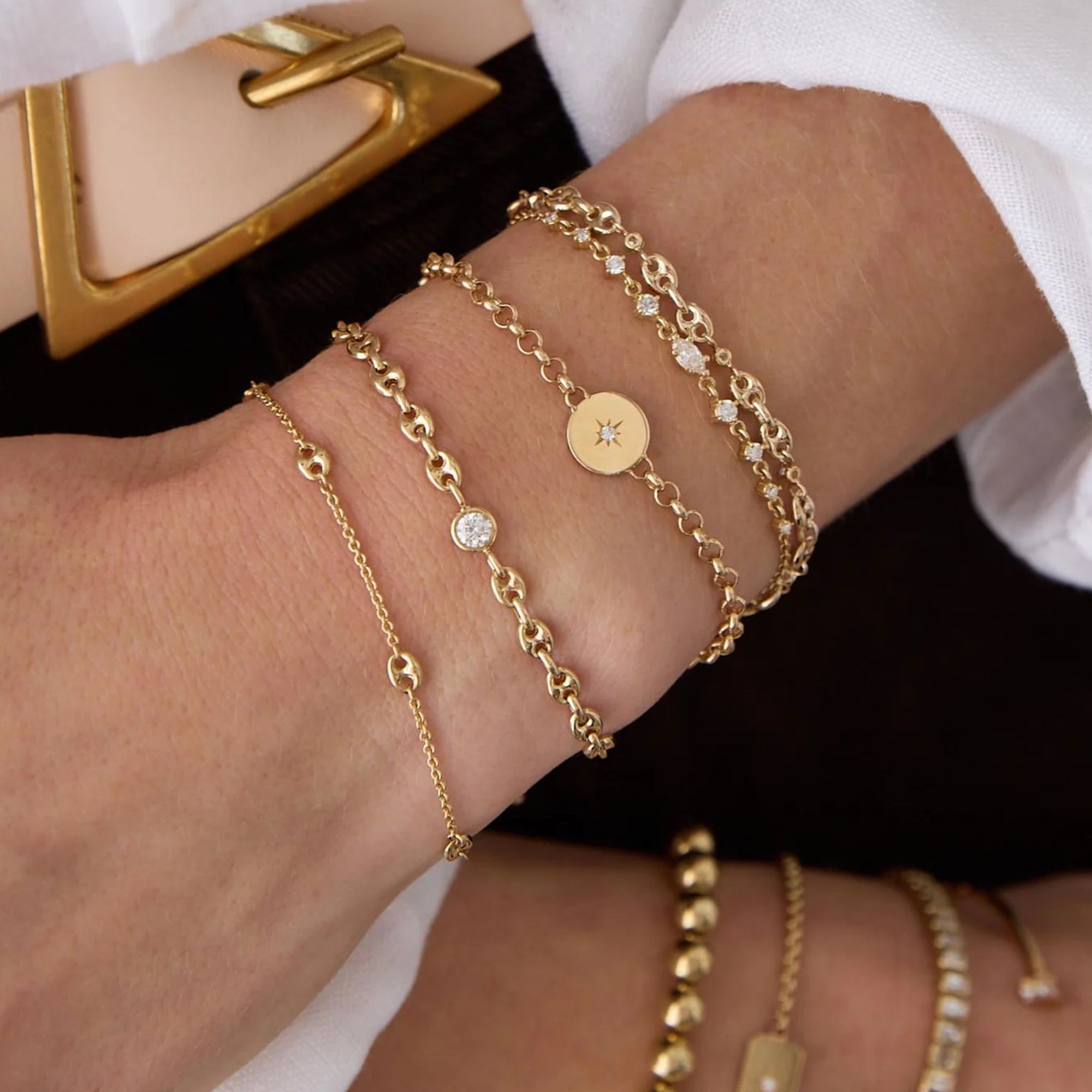 14K Gold Medium Rolo Chain Bracelet with Small Star-Set Diamond Disc