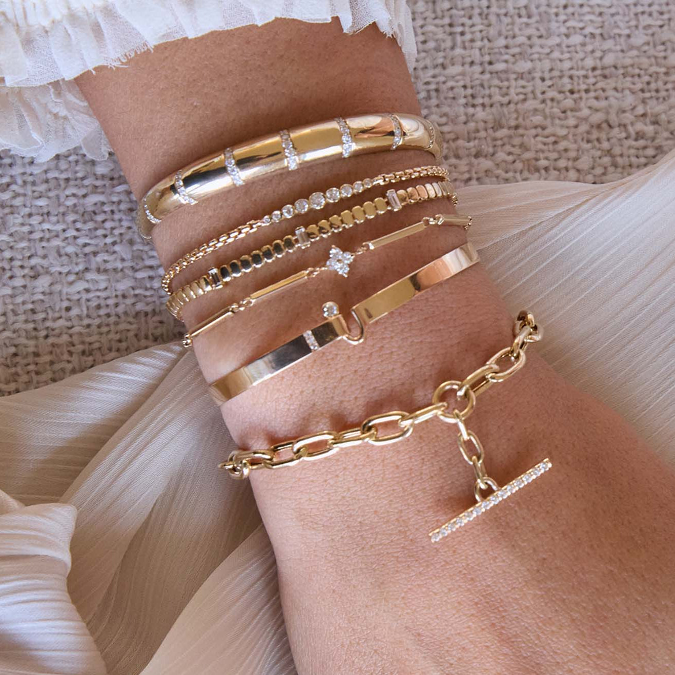 14K Graduated Bezel-Set Diamond &amp; Small Box Chain Bracelet