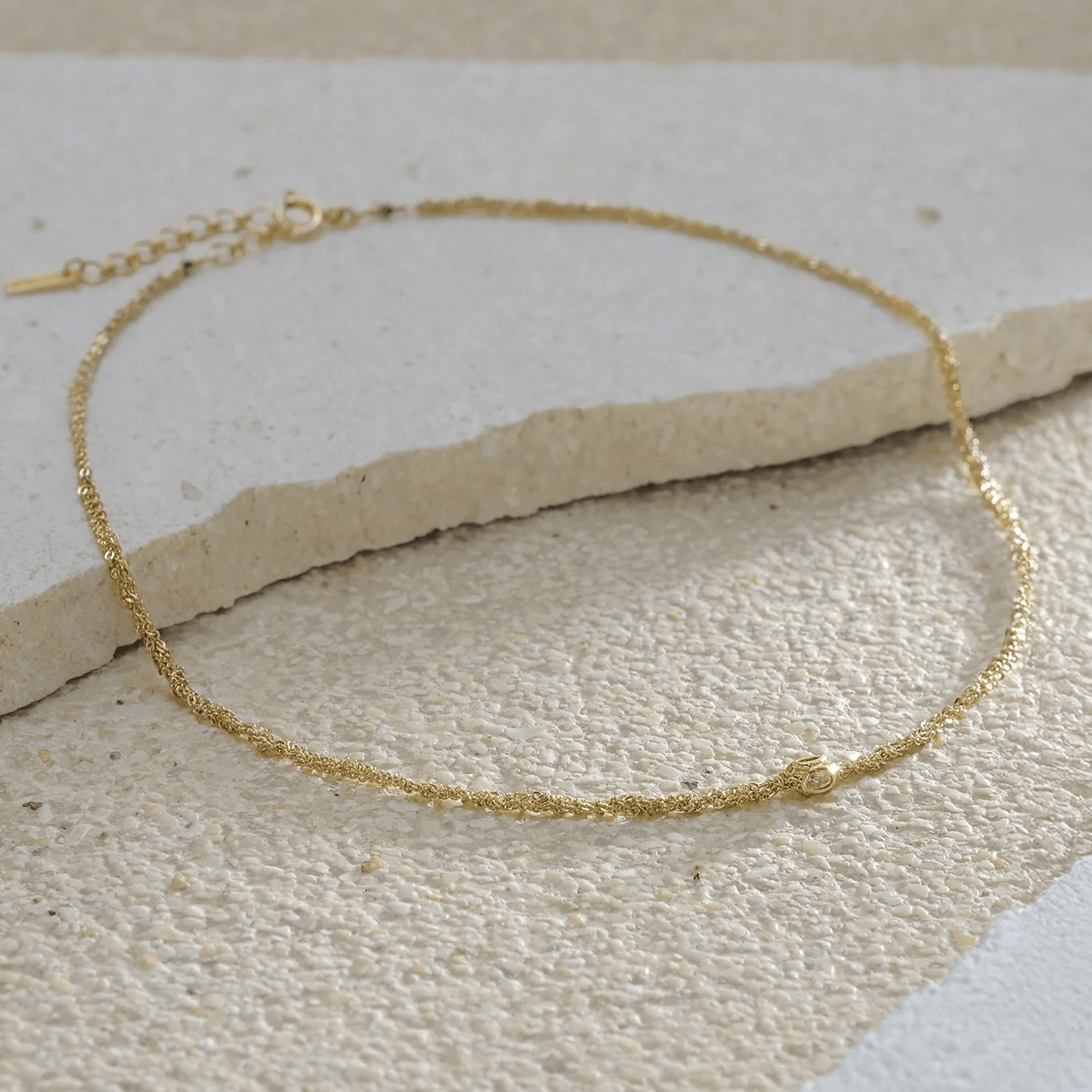 Gold Vermeil Chain Woven Necklace with Center Polki Diamond Rondelle Bead - Peridot Fine Jewelry - Marie Laure Chamorel