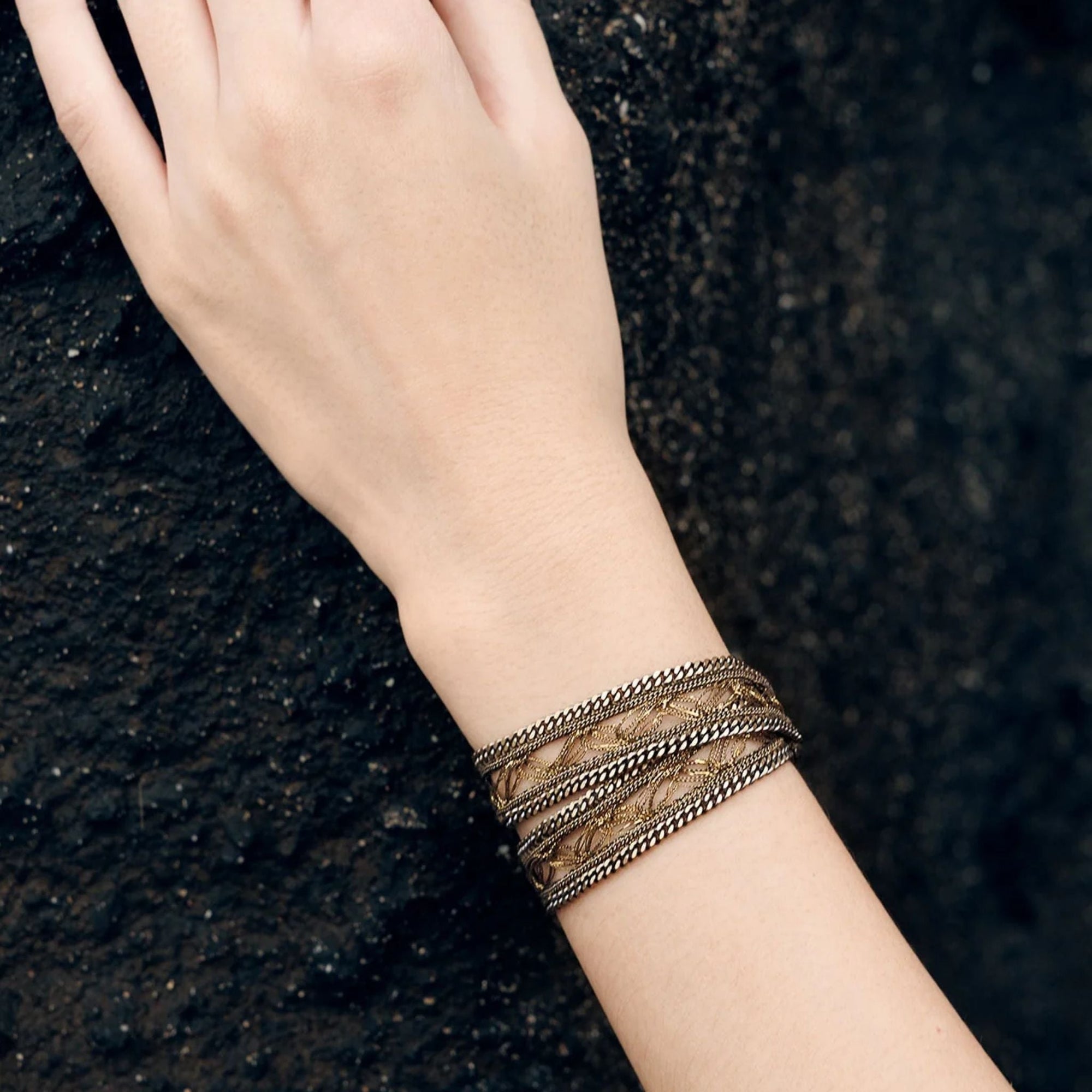 Woven Antique Gold Brass &amp; Golden Lurex Ribbon Double Wrap Bracelet - Peridot Fine Jewelry - Marie Laure Chamorel