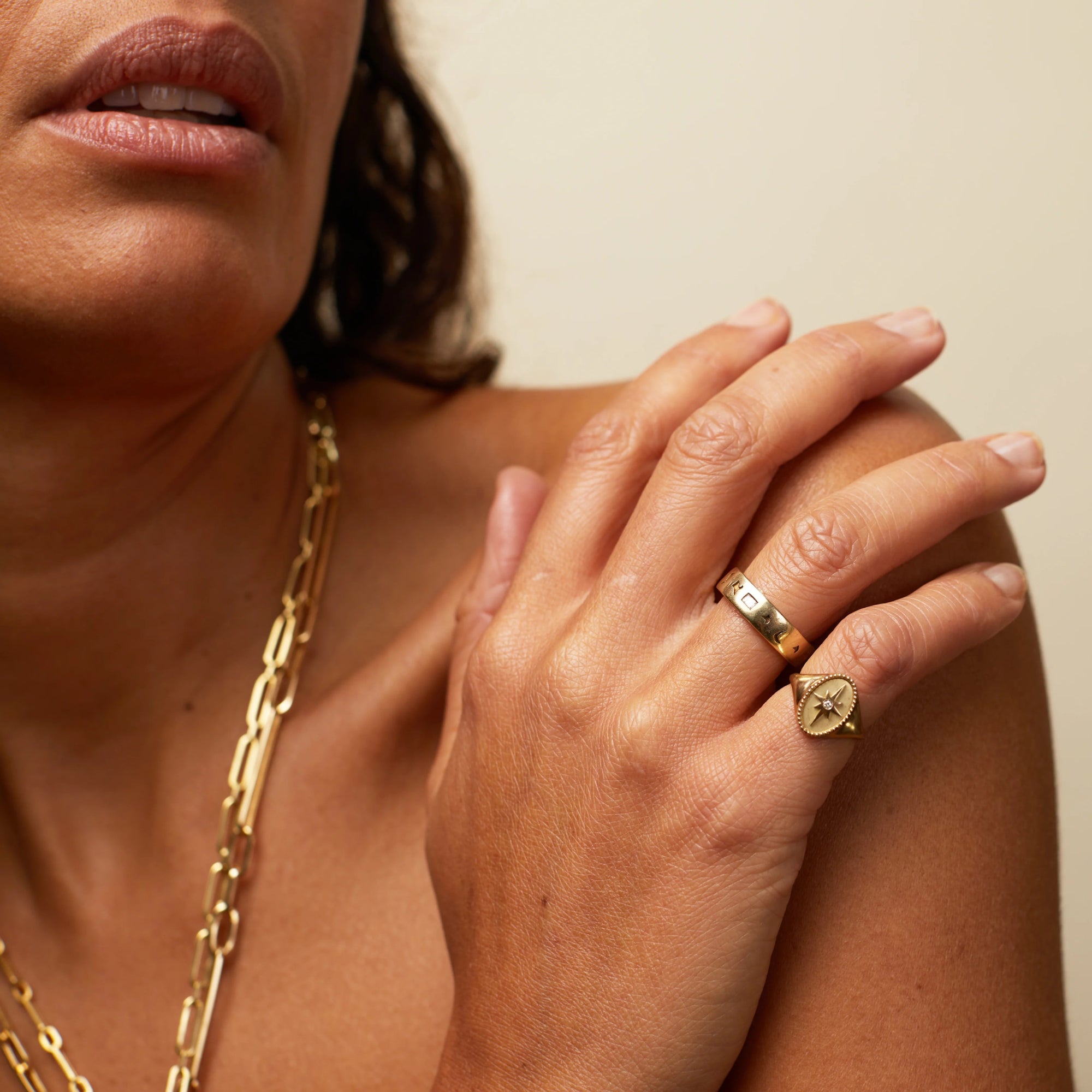10K Gold &quot;Star&quot; Signet Ring with Diamond Detail - Peridot Fine Jewelry - Zahava