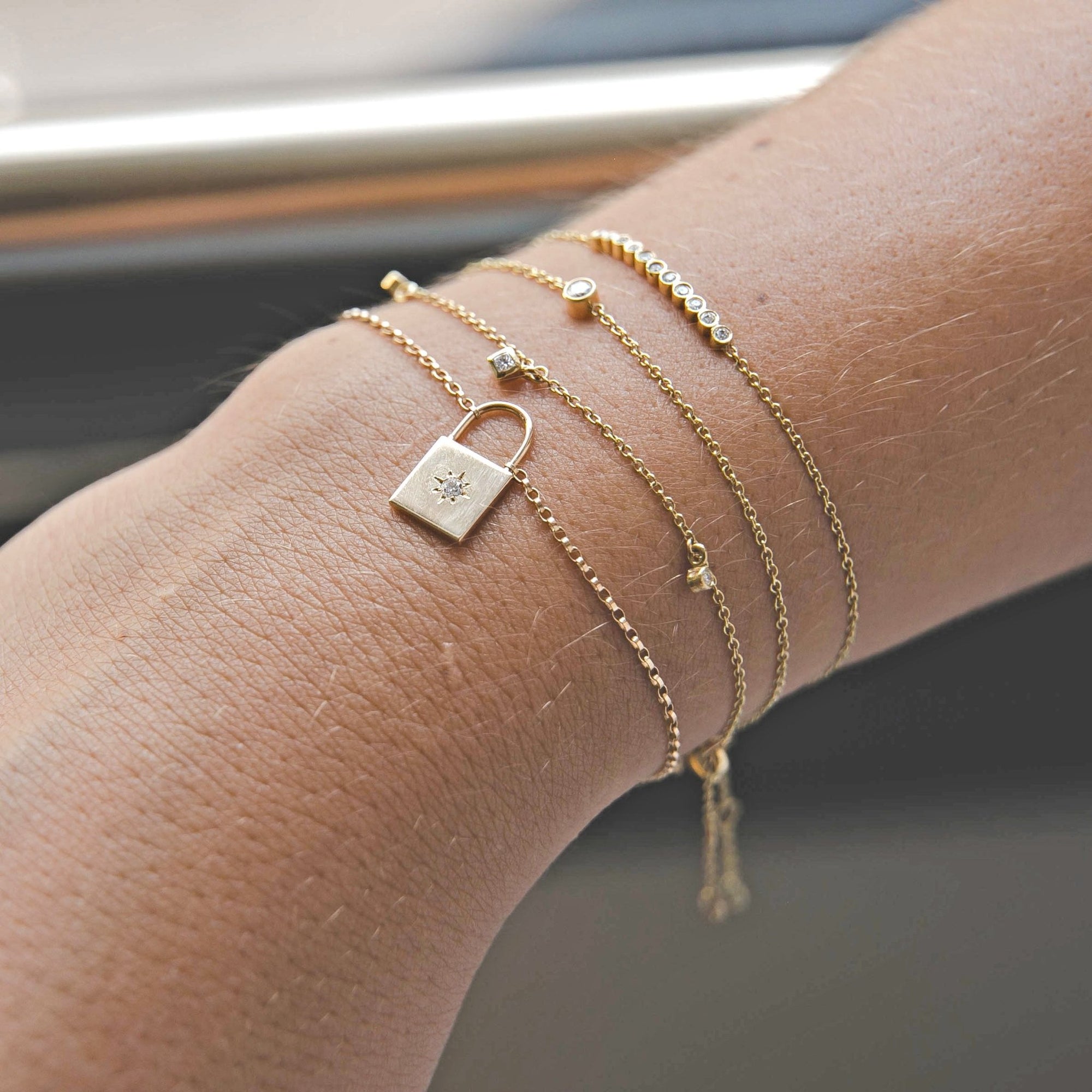 14K Gold Bezel-Set Diamond Bar Chain Bracelet - Peridot Fine Jewelry - Zoe Chicco