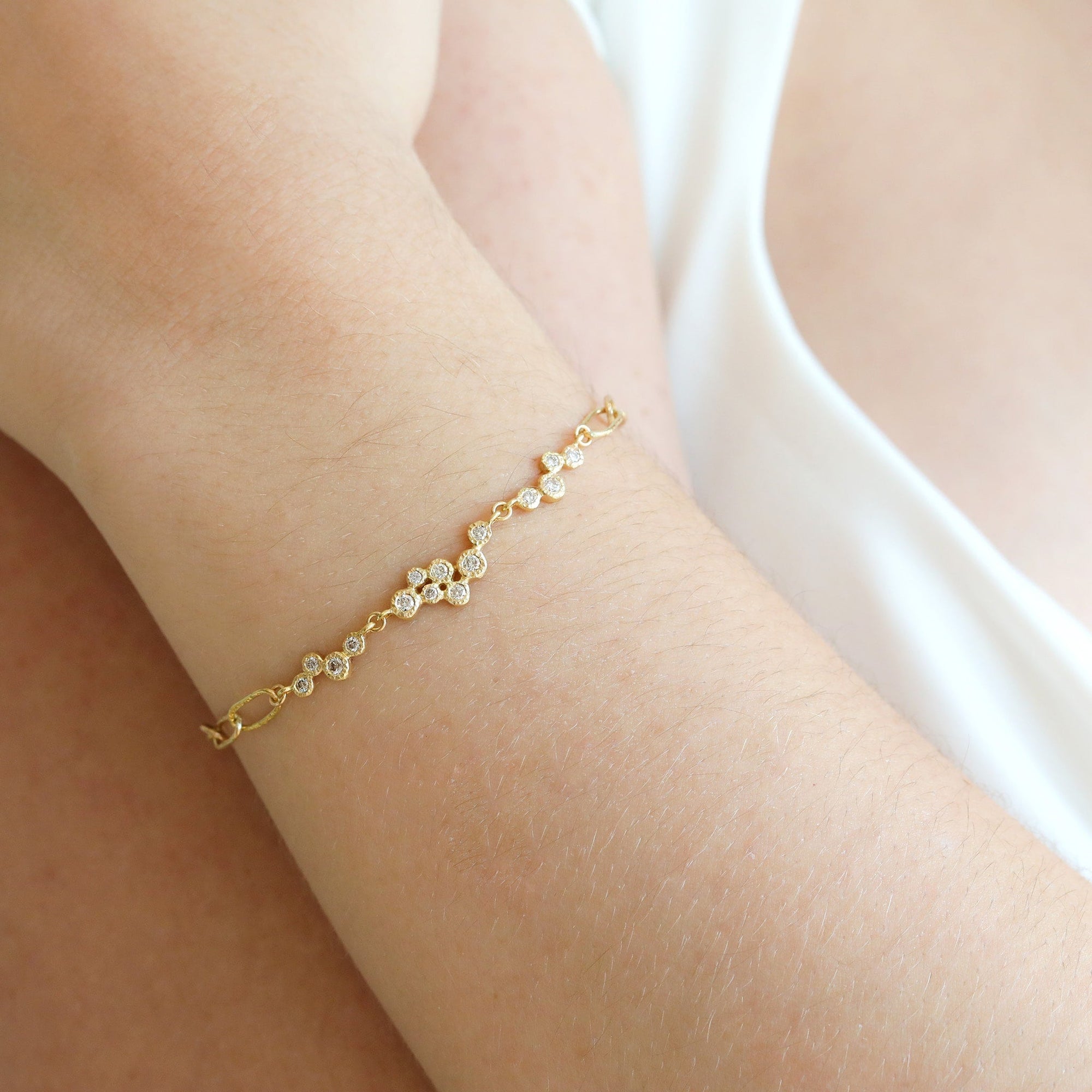 18 Karat Yellow Gold Bubble Chain Bracelet with Three Bezel Set Diamond Clusters - Peridot Fine Jewelry - Yasuko Azuma