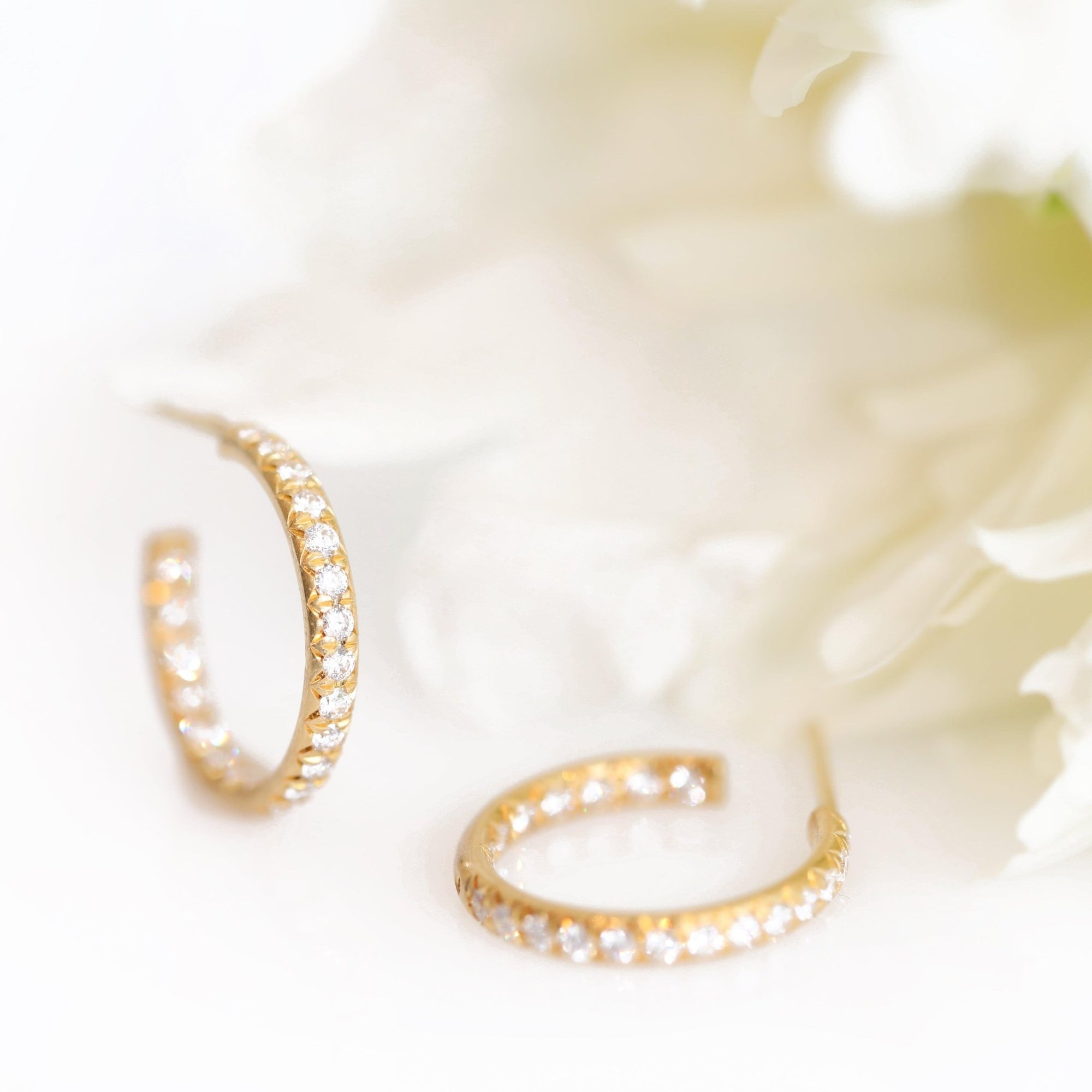 18K Gold and Pave Diamond Large Hoop Earrings - Peridot Fine Jewelry - Caroline Ellen