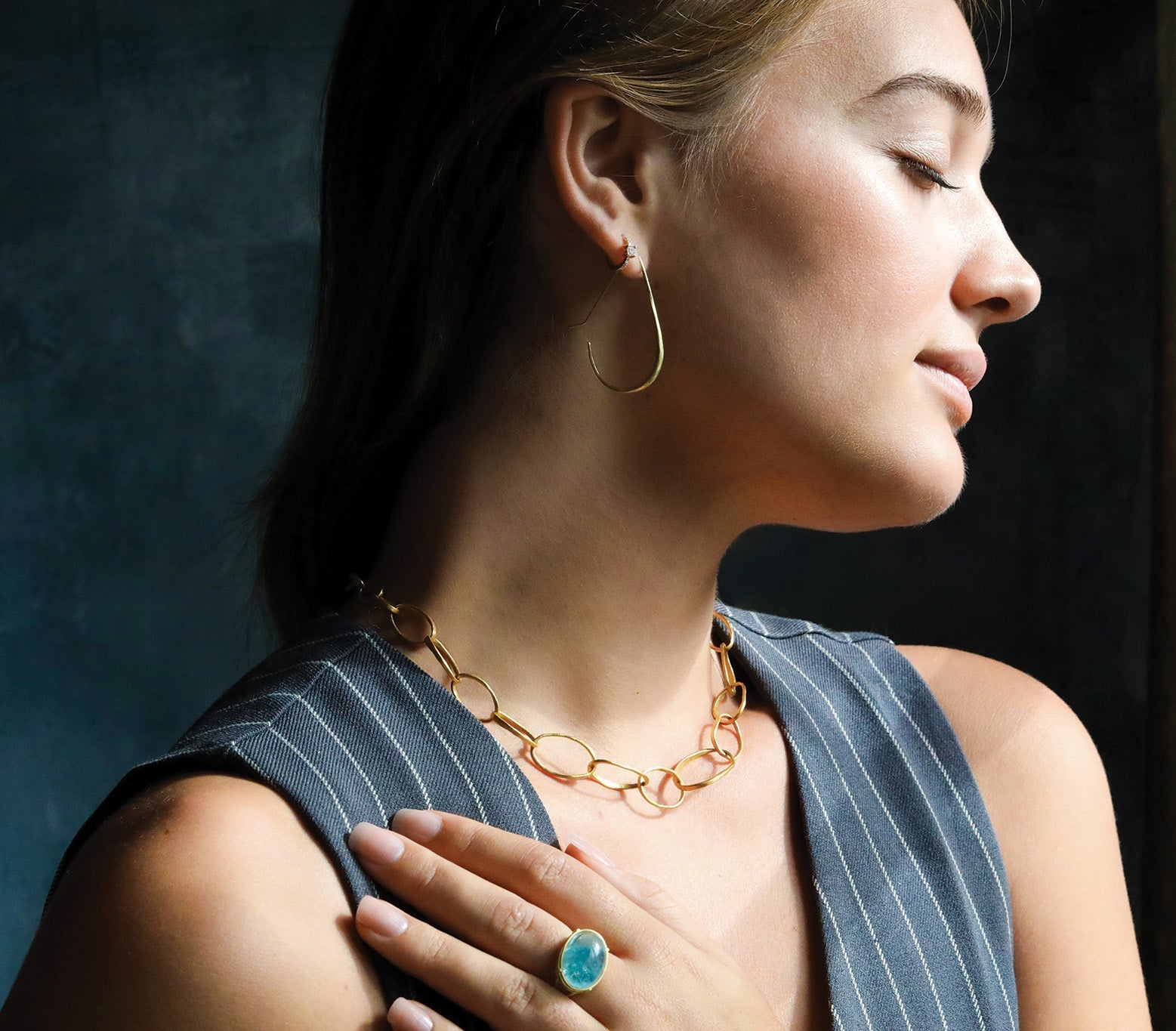 18K Gold Icy Aquamarine "Cage" Ring - Peridot Fine Jewelry - Rosanne Pugliese