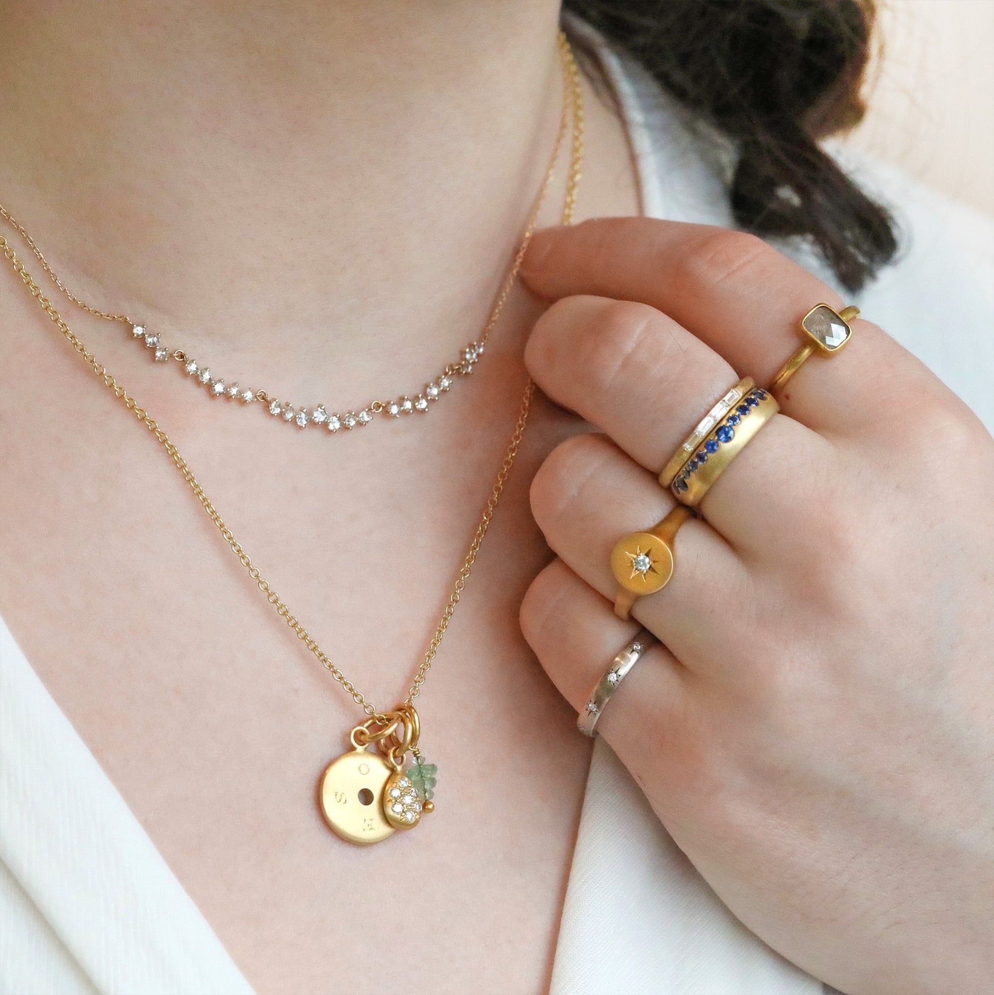 20K Gold Smooth Oval Signet Ring with Star-Set Diamond - Peridot Fine Jewelry - Caroline Ellen