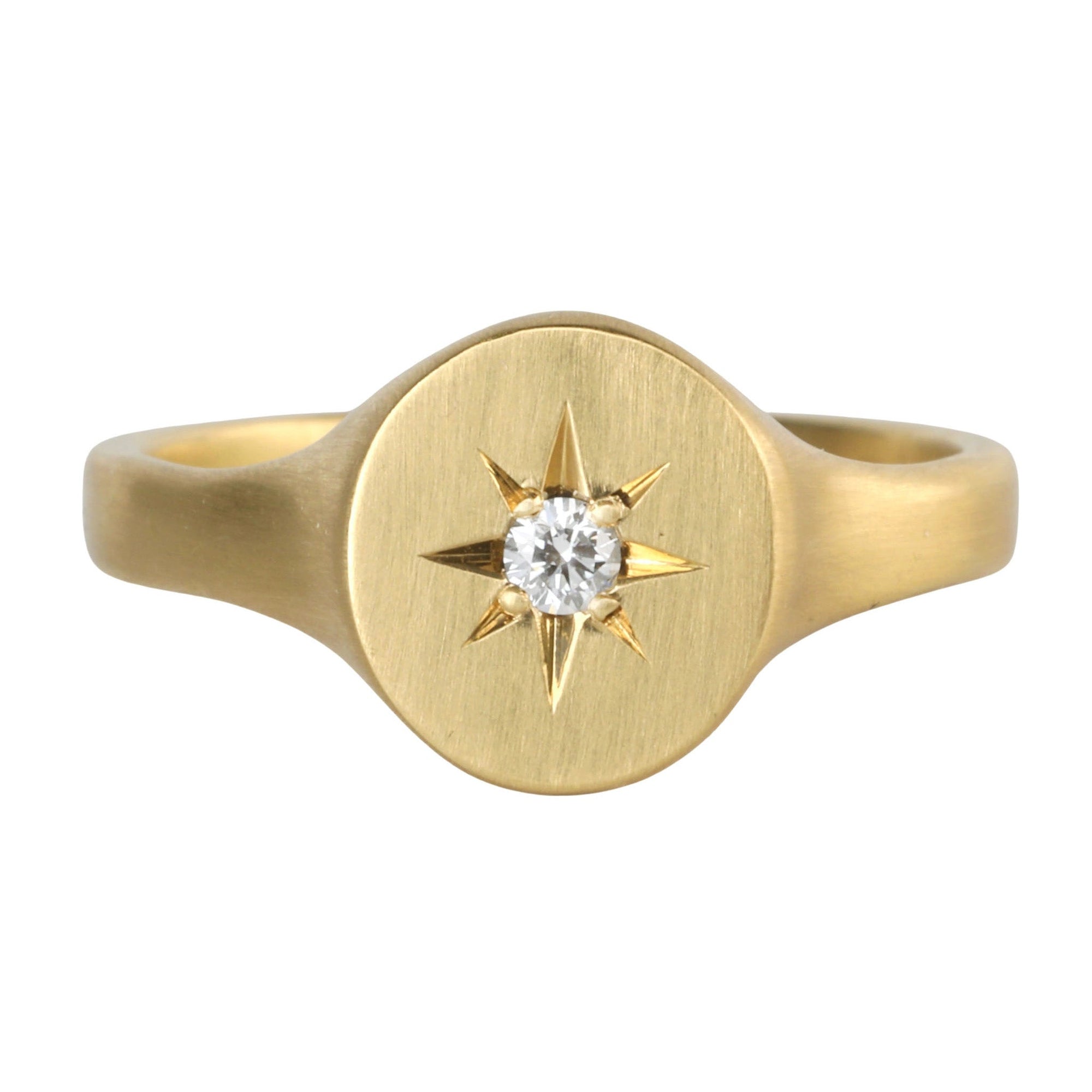 OVAL SIGNET RING W/STAR OVAL SIGNET RING W/STAR