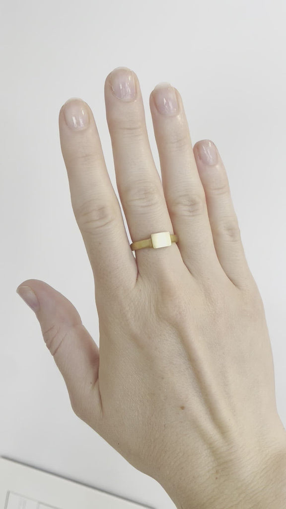Caroline Ellen 20K Gold Rectangular Signet Ring