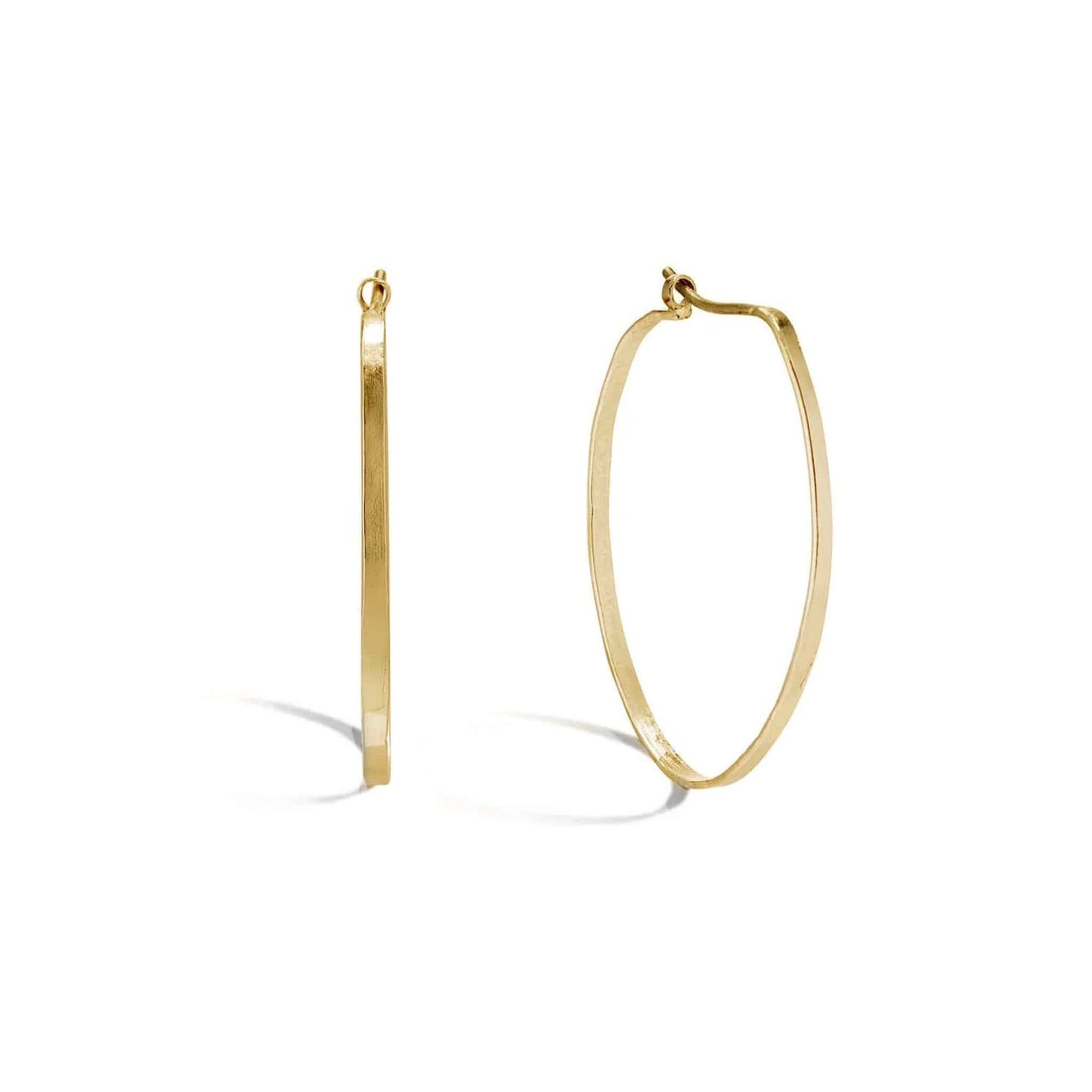 "Elsa" 14 Karat Yellow Gold Profile Hammered Oval Hoop Earrings - Peridot Fine Jewelry - Sarah Macfadden