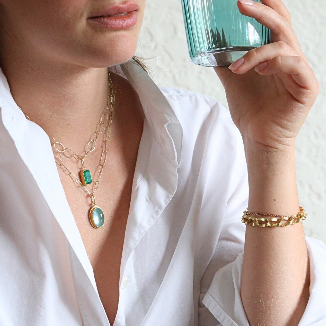 &quot;Frame&quot; Bezel-Set Cabochon Aquamarine Pendant - Peridot Fine Jewelry - Petra Class