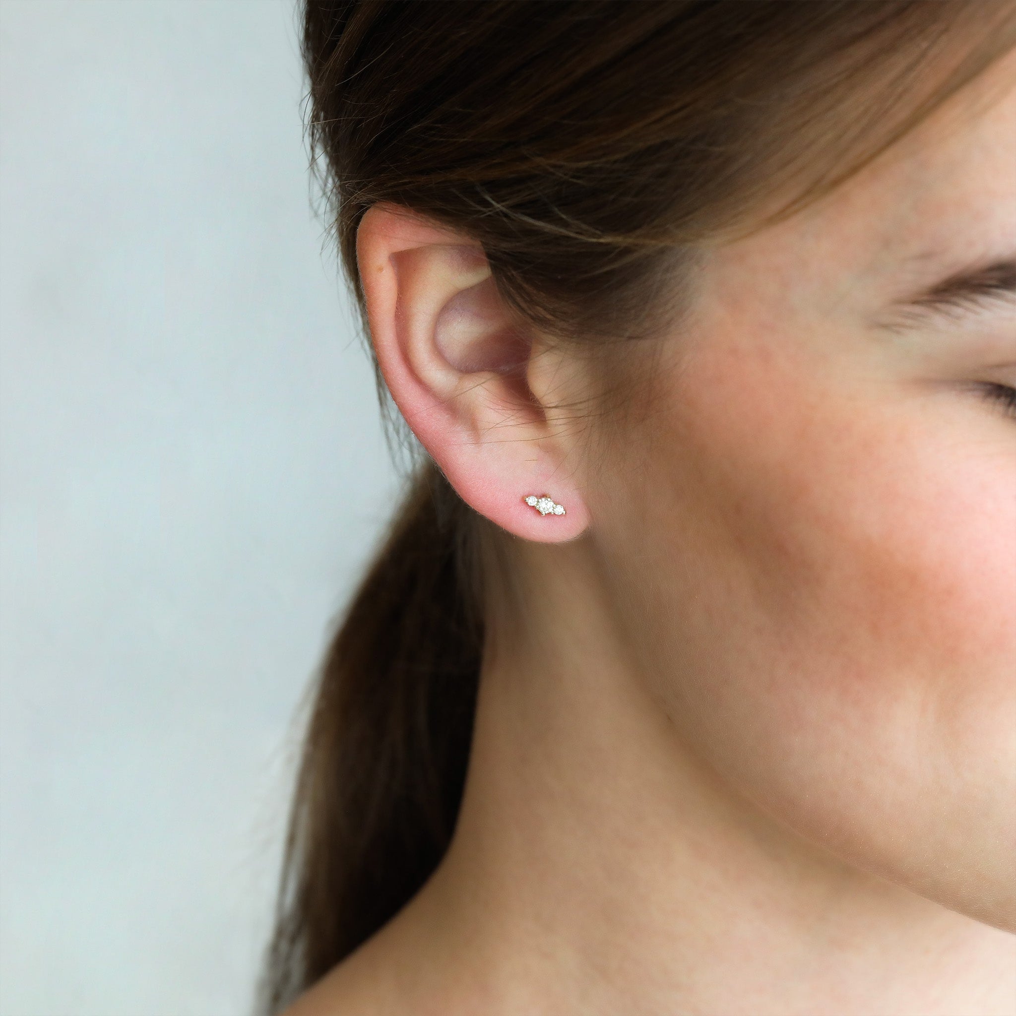 ILA Gold &quot;Hanley&quot; Triple Diamond Stud