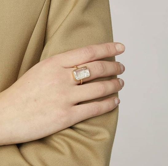 Gold Rectangular Diamond "Shake" Ring - Peridot Fine Jewelry - Moritz Glik