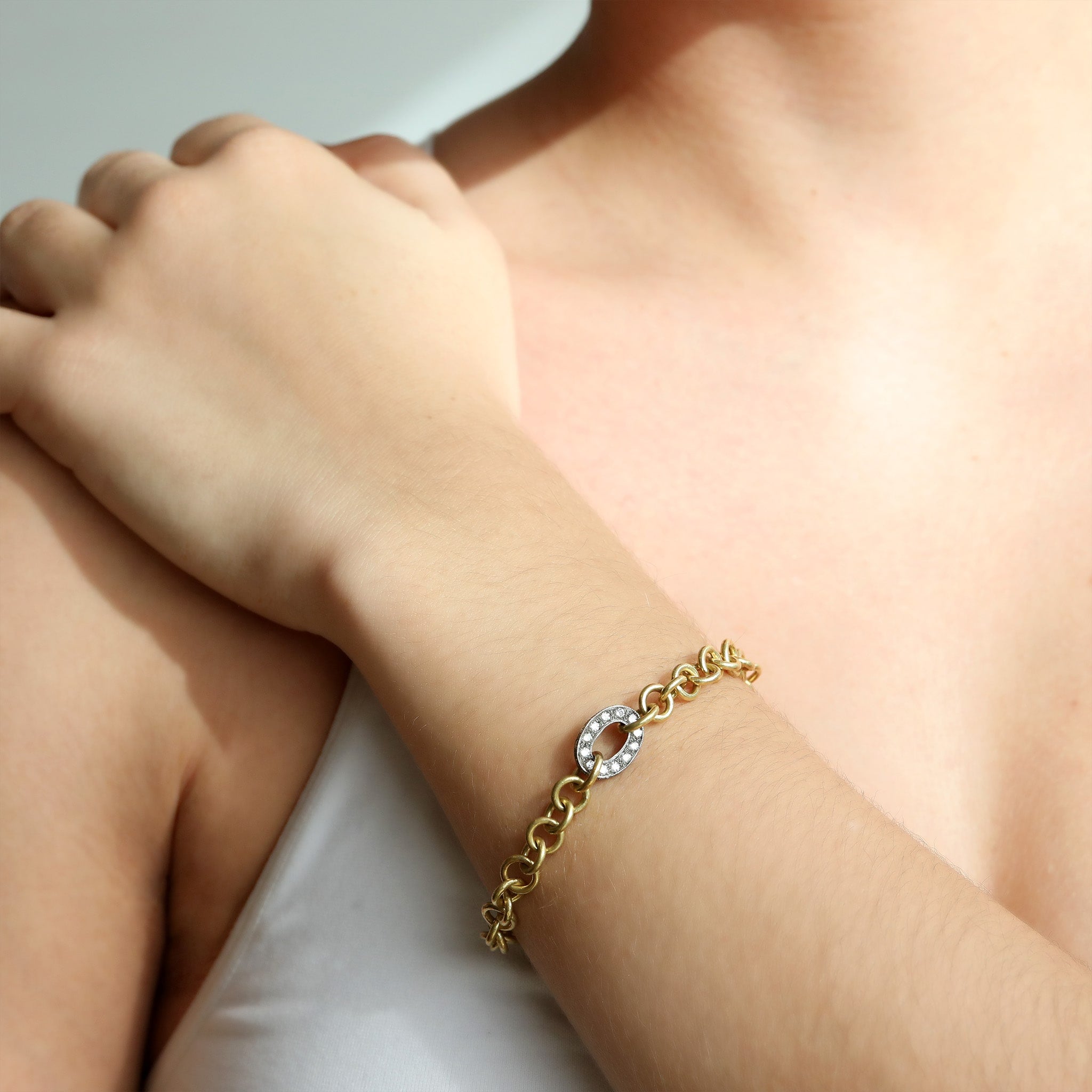 TAP by Todd Pownell Handmade Oval Chain Bracelet with Blackened Pave Diamond Center Link