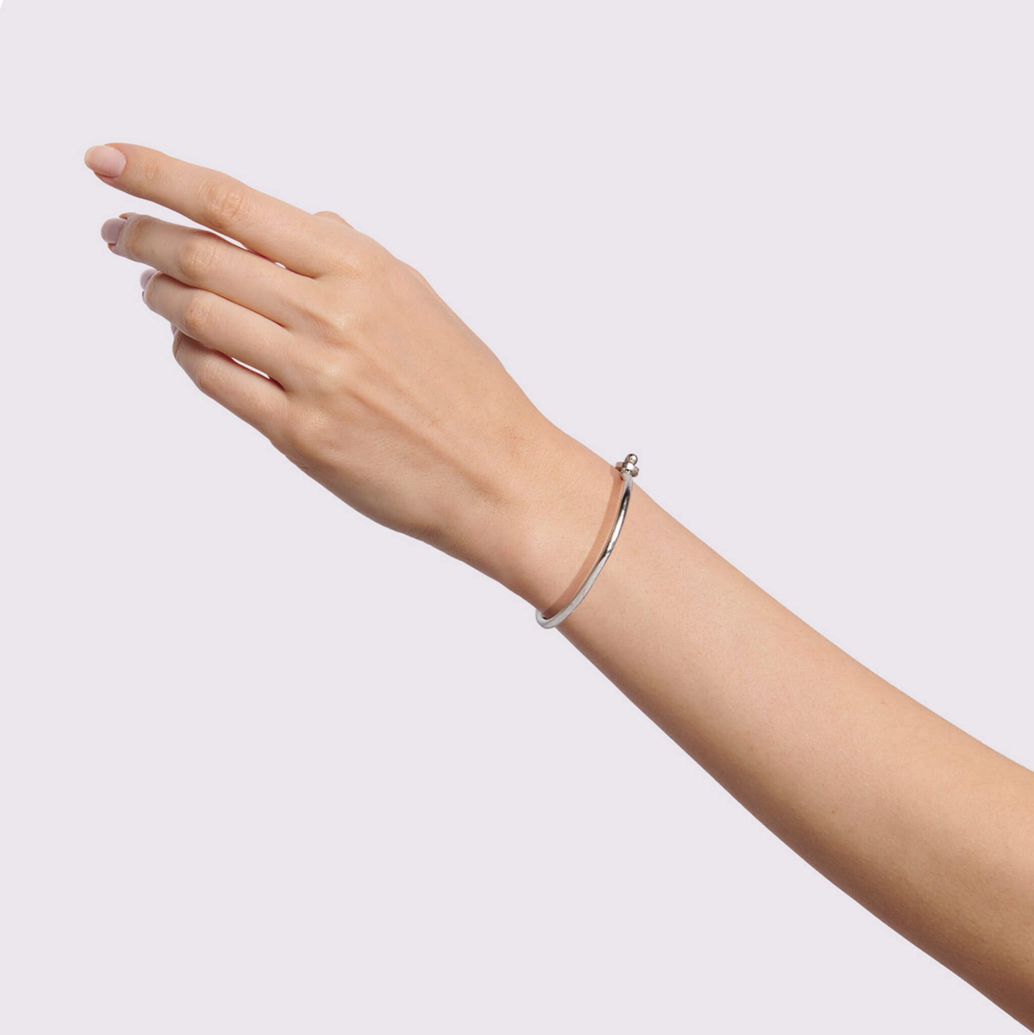 &quot;Lauren&quot; Sterling Silver Signature Clasp Bracelet - Peridot Fine Jewelry - Sarah Macfadden