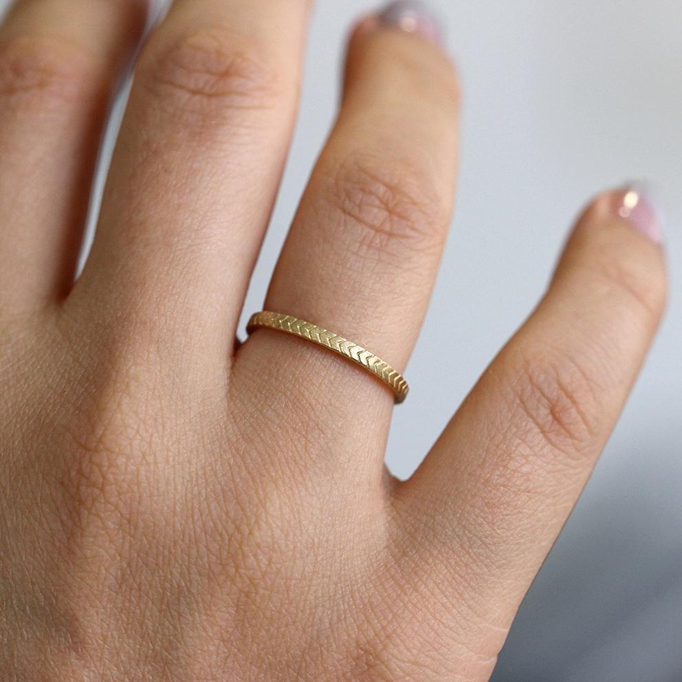 ORDER ONLY: 18K Gold Engraved Geometric Band