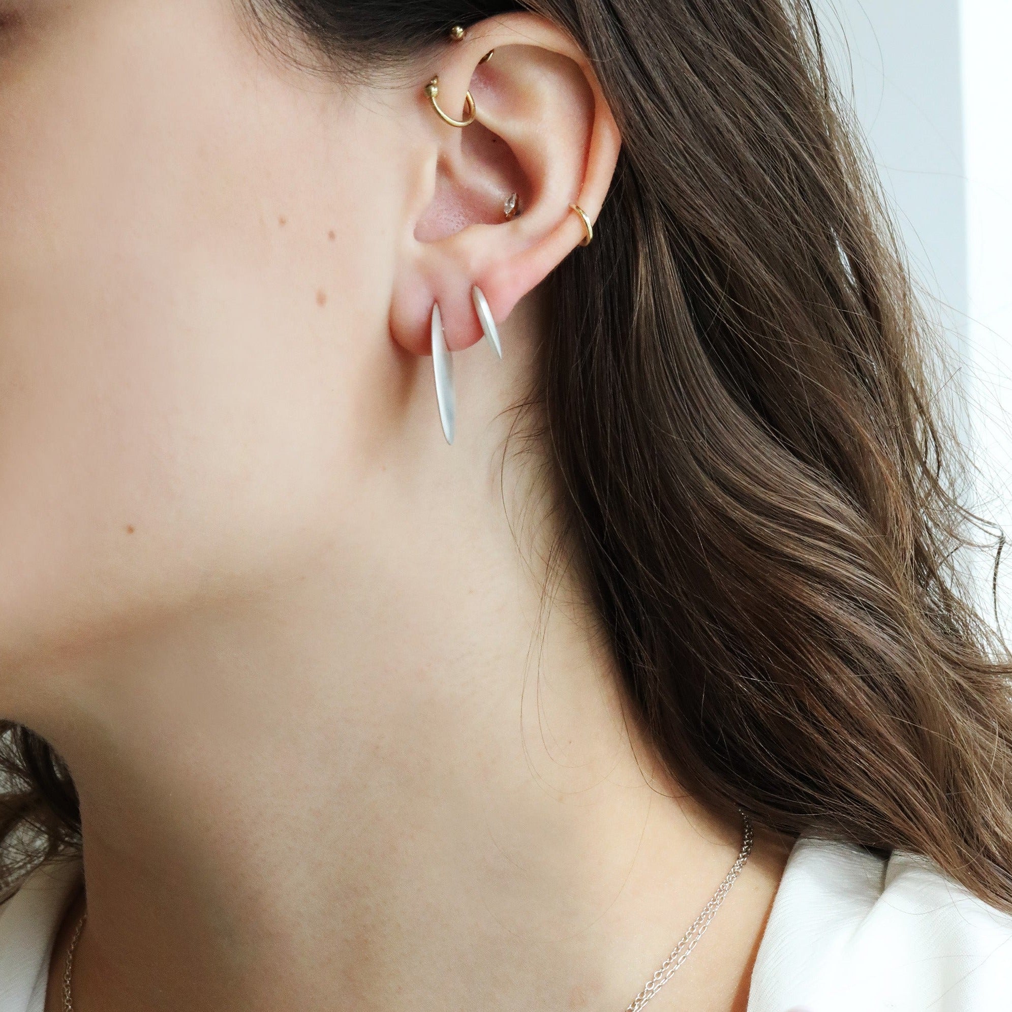 Sterling Silver Flat Profile Pointed &quot;Ravan&quot; Hoop Earrings - Peridot Fine Jewelry - dan-yell